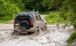 Fahrzeugteile für Offroad Fahrzeuge sind nicht einfach zu finden.