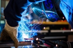 Eine spezielle Variante des Pressschweißverfahren ist die Bolzenschweißtechnik. Eine spezielle Variante des Pressschweißverfahren ist die Bolzenschweißtechnik.