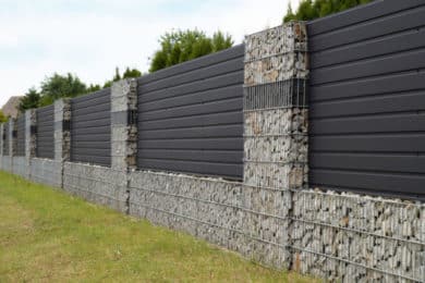 Erlaubte Höhe Gartenzaun Wie hoch darf der Zaun zum Nachbarn sein?
