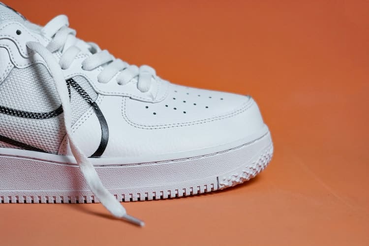 2022-11-10-Sneaker-1