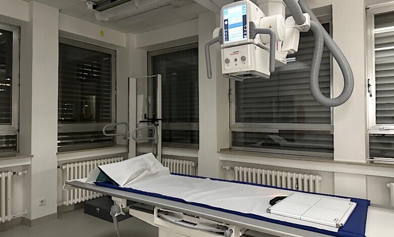 Bei Operationen finden oft Behandlungsfehler statt. Der Arbeitgeber kann seine Mitarbeiter finanziell bei der Zahlung einer Kanzlei für Medizinrecht unterstützen!
