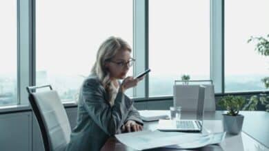 Sprachnachrichten via Whatsapp.