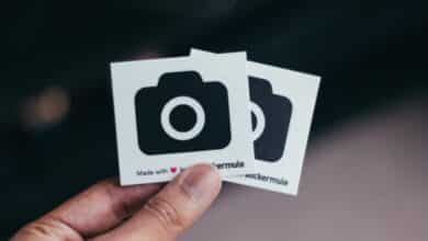Sticker zum Aufkleben.