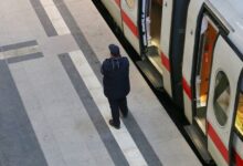 Schaffner bei der Deutschen Bahn (Archiv)