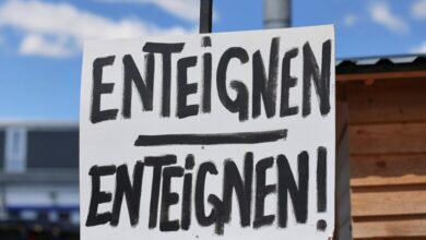 Enteignen-Schild (Archiv)