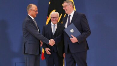 Friedrich Merz, Frank-Walter Steinmeier und Alexander Schweitzer am 13.10.2026