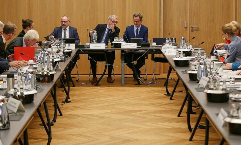 Konstituierende Sitzung der Pflegestrukturkommission am 27.10.2026