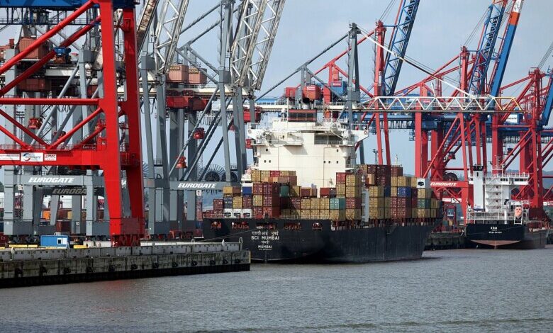 Containerschiff (Archiv)